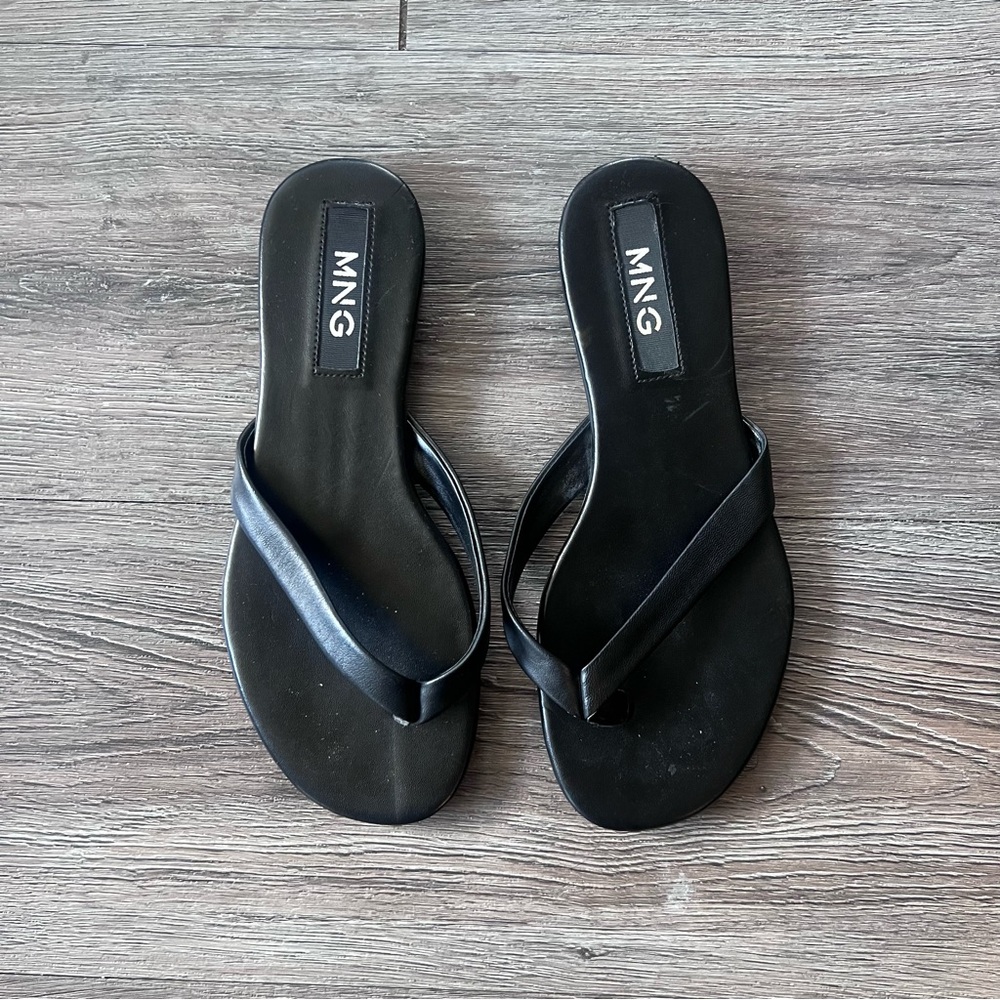 Mango flip flop thong Sandals